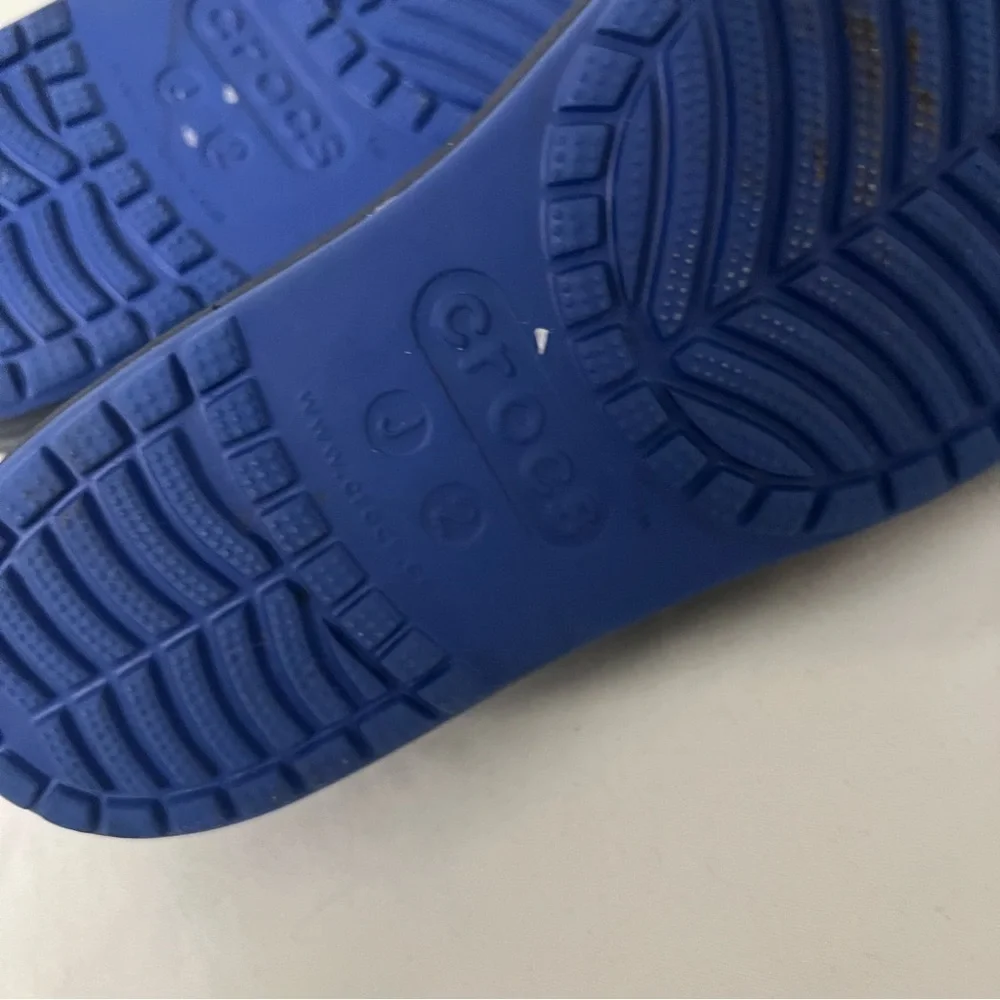 Crocs Kids' Bump-It Shoe Size J2 Blue/Navy Everyday Casual Beach Vacation Water